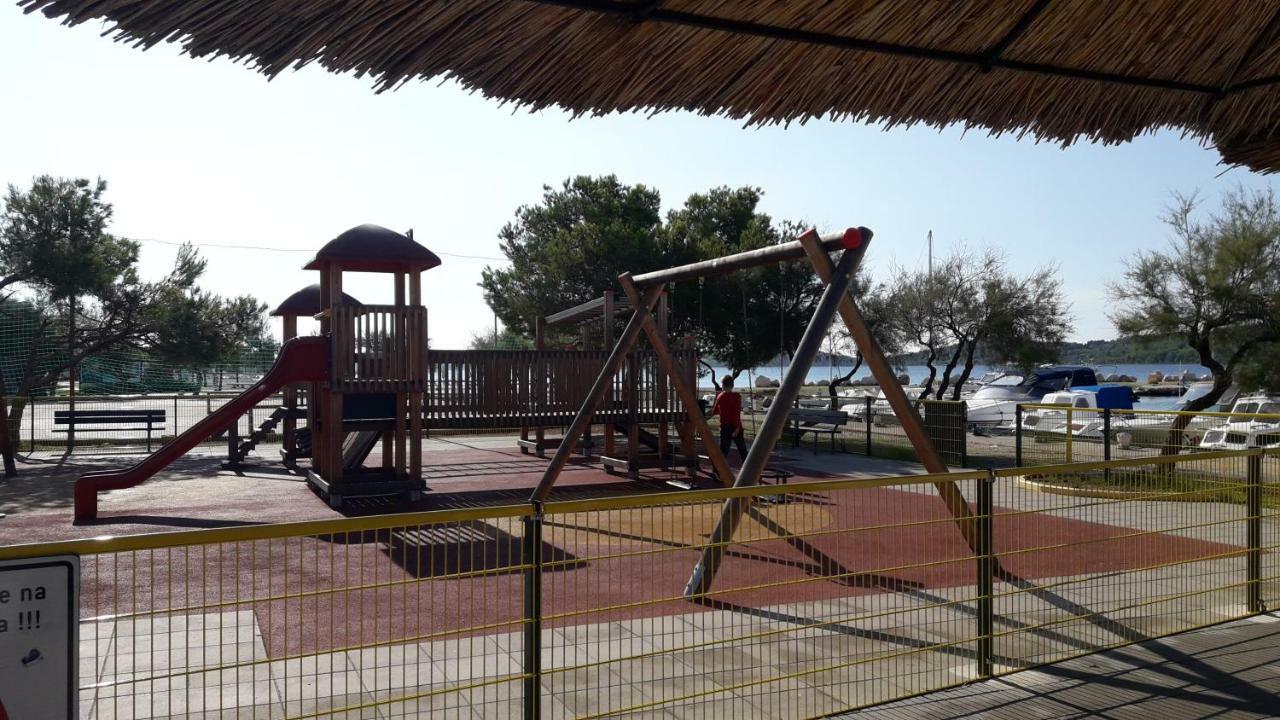 Apartman Alica Srima Vodice Exterior foto